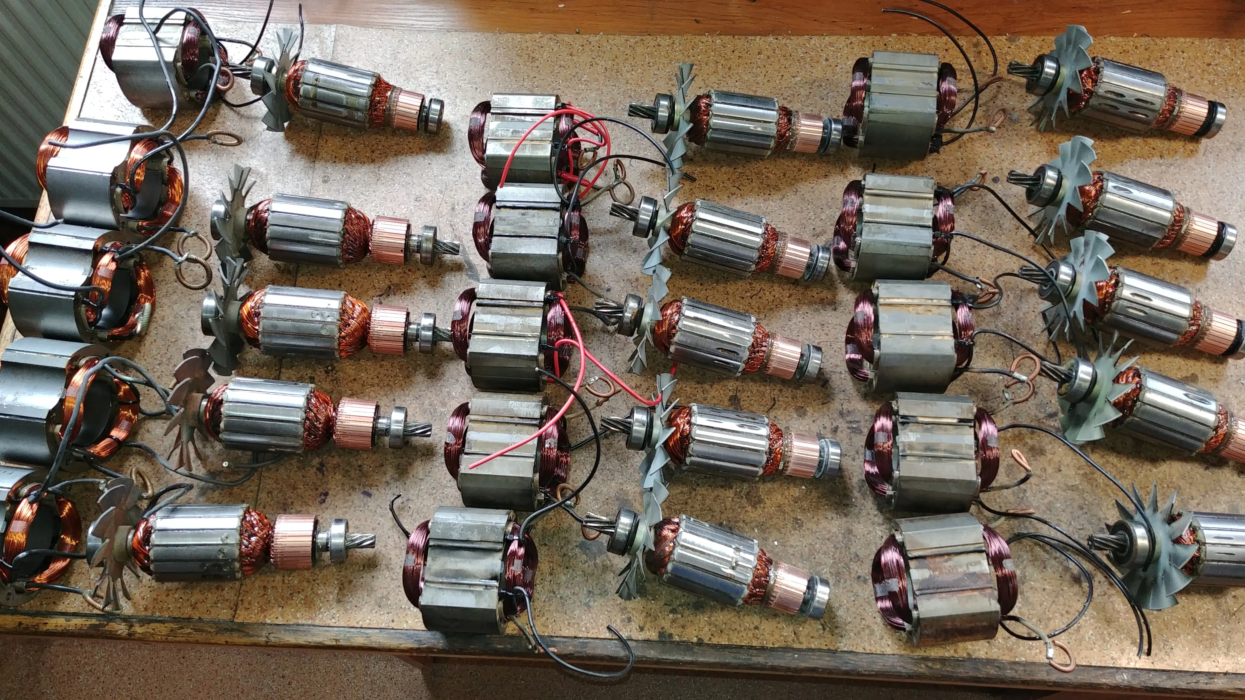 Wirniki i stojany nawijane maszynowo w firmie El-wir